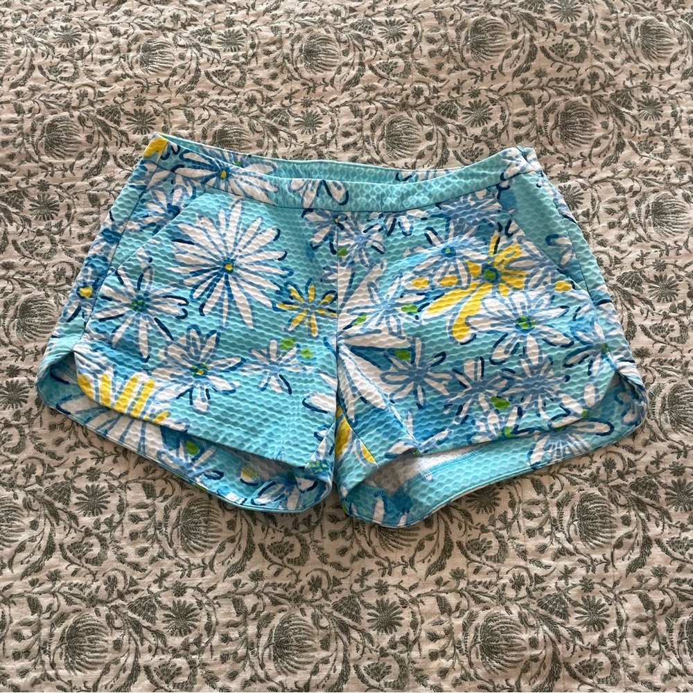 Lilly Pulitzer blue Floral Print Shors size 0